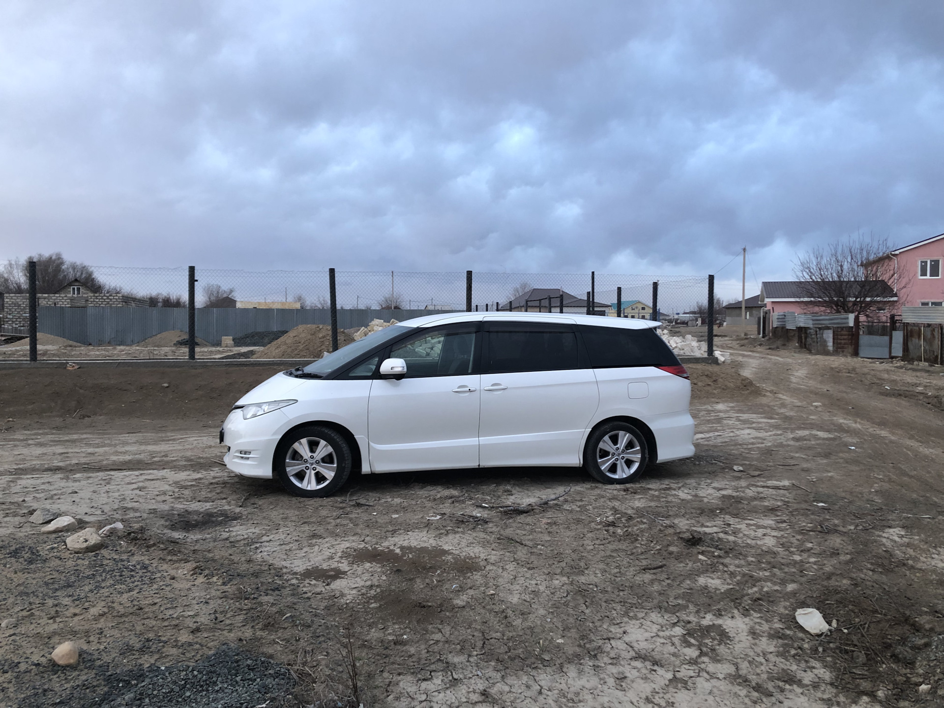 Toyota Estima разварки