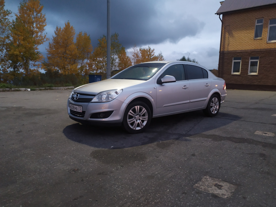 Opel astra h передние