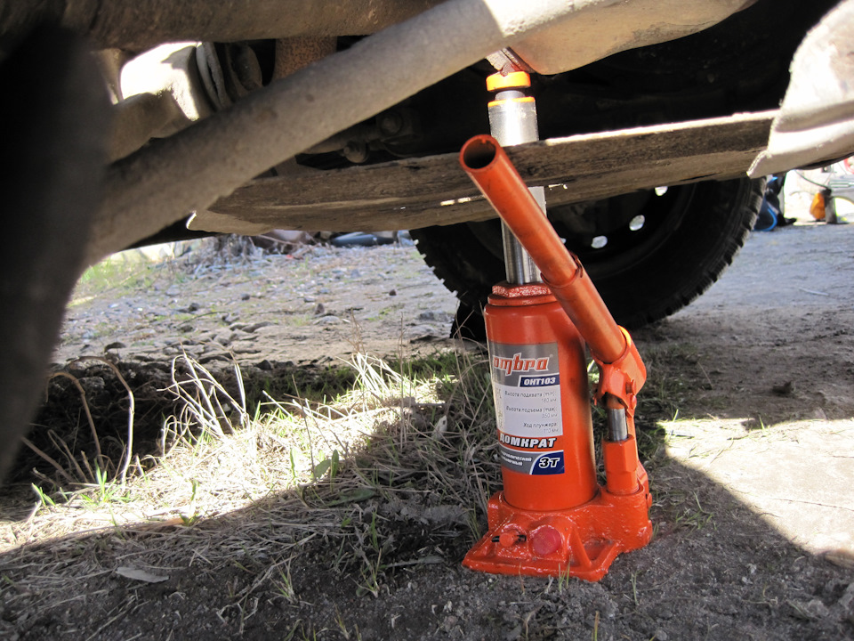 heAAAgKUPeA 960 Как открутить подушку двигателя приора