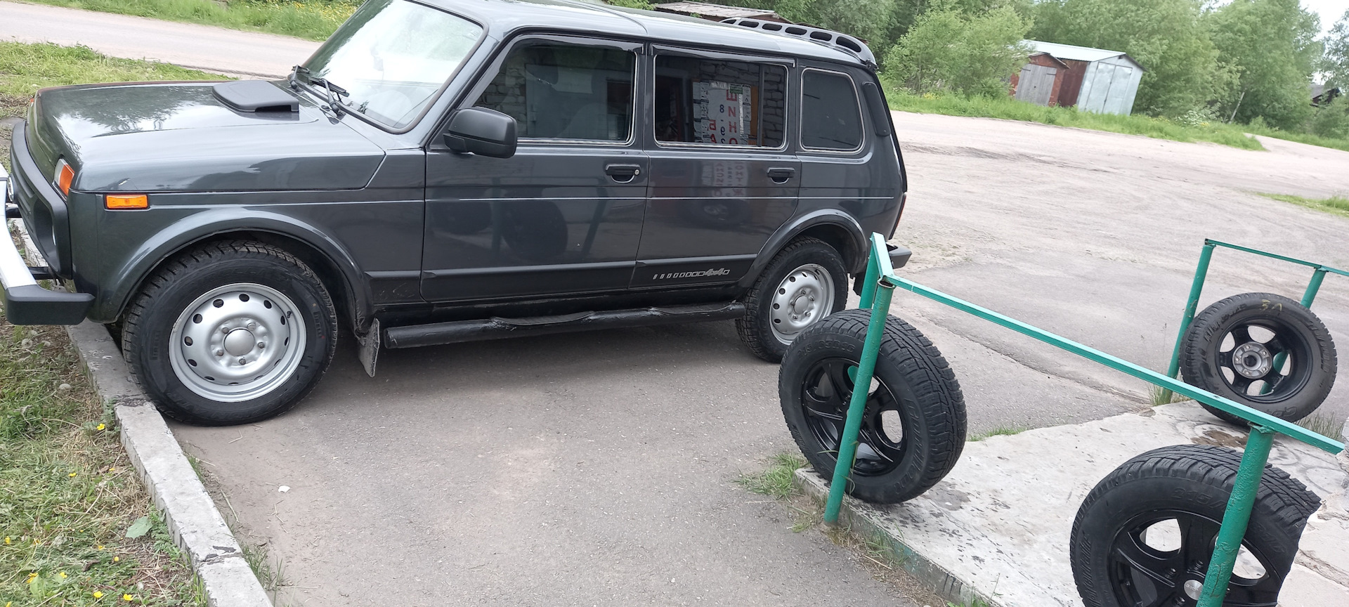 Эксперимент с колёсами ради экономии топлива удался. — Lada 4x4 5D, 1,7 л,  2020 года | наблюдение | DRIVE2