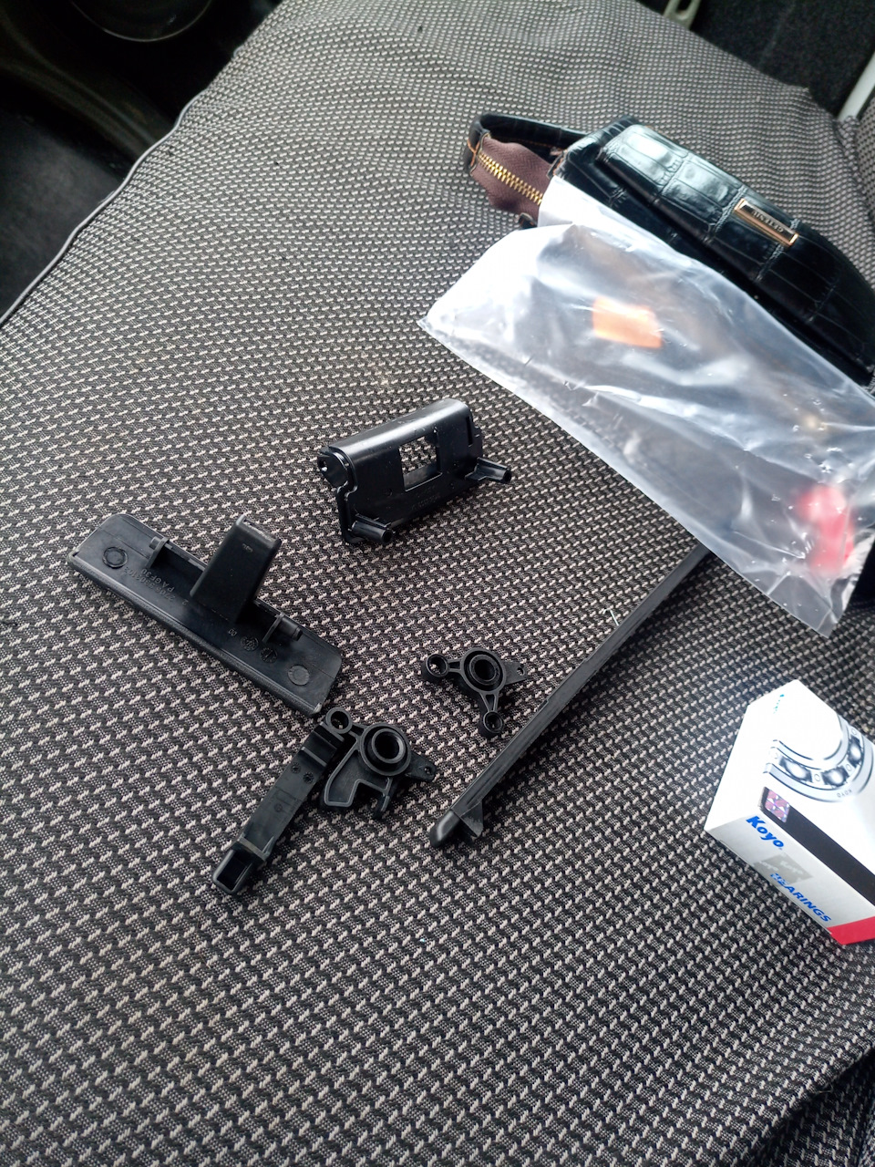 hgAAAgCdSuA 960 Как открыть бардачок на газели