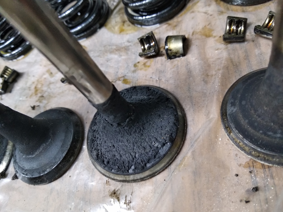 Двигатель Ауди 100 с3 1.8 8v! Чистка клапанов от нагара! Часть 4 ...