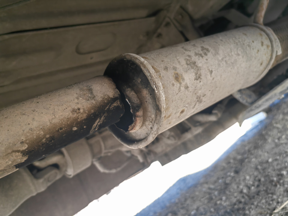 Сломался глушитель — Toyota Estima Lucida, 2,2 л, 1996 года | своими ...