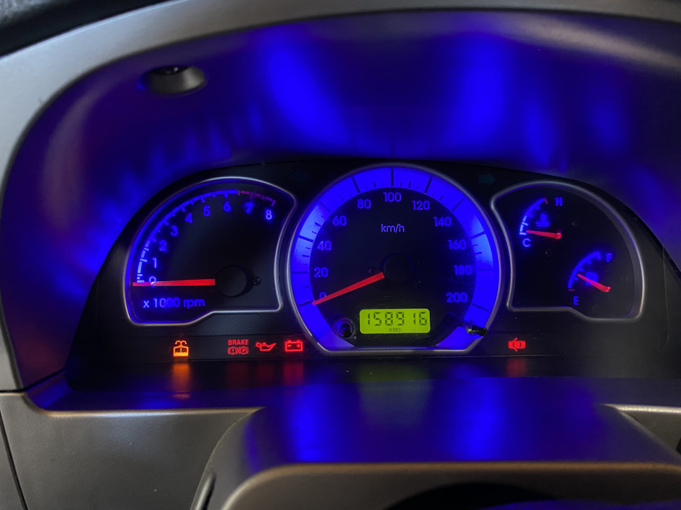 Замена обычных лампочек на диодные в приборке — DRIVE2