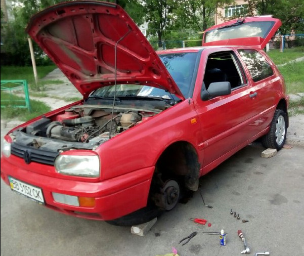 Стук в переднем колесе после замены колодок — Volkswagen Golf Mk3, 1,6 ...