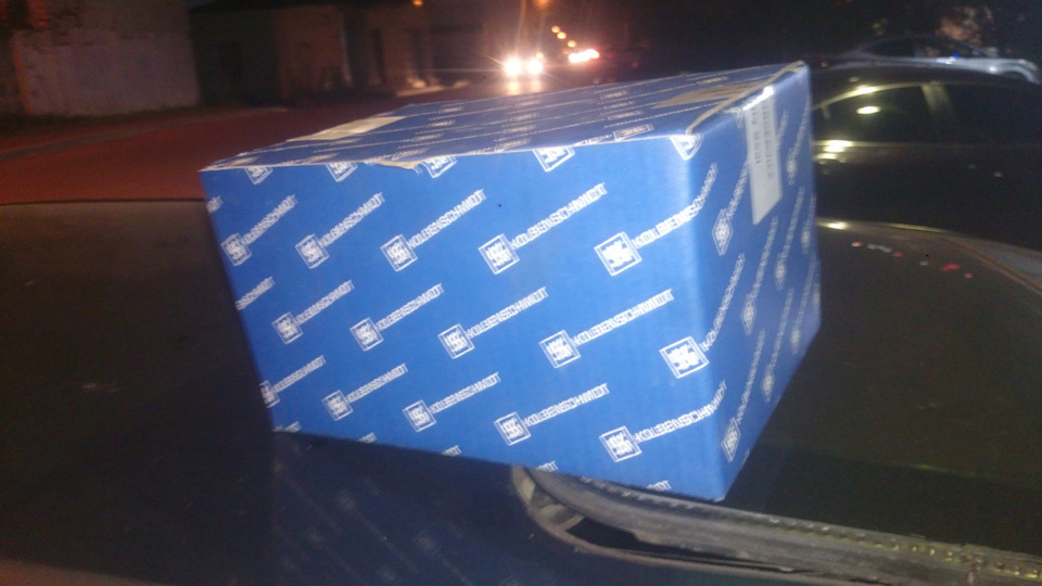 Замена крыльчатки помпы — Volkswagen Golf Mk3, 1,8 л, 1994 года ...