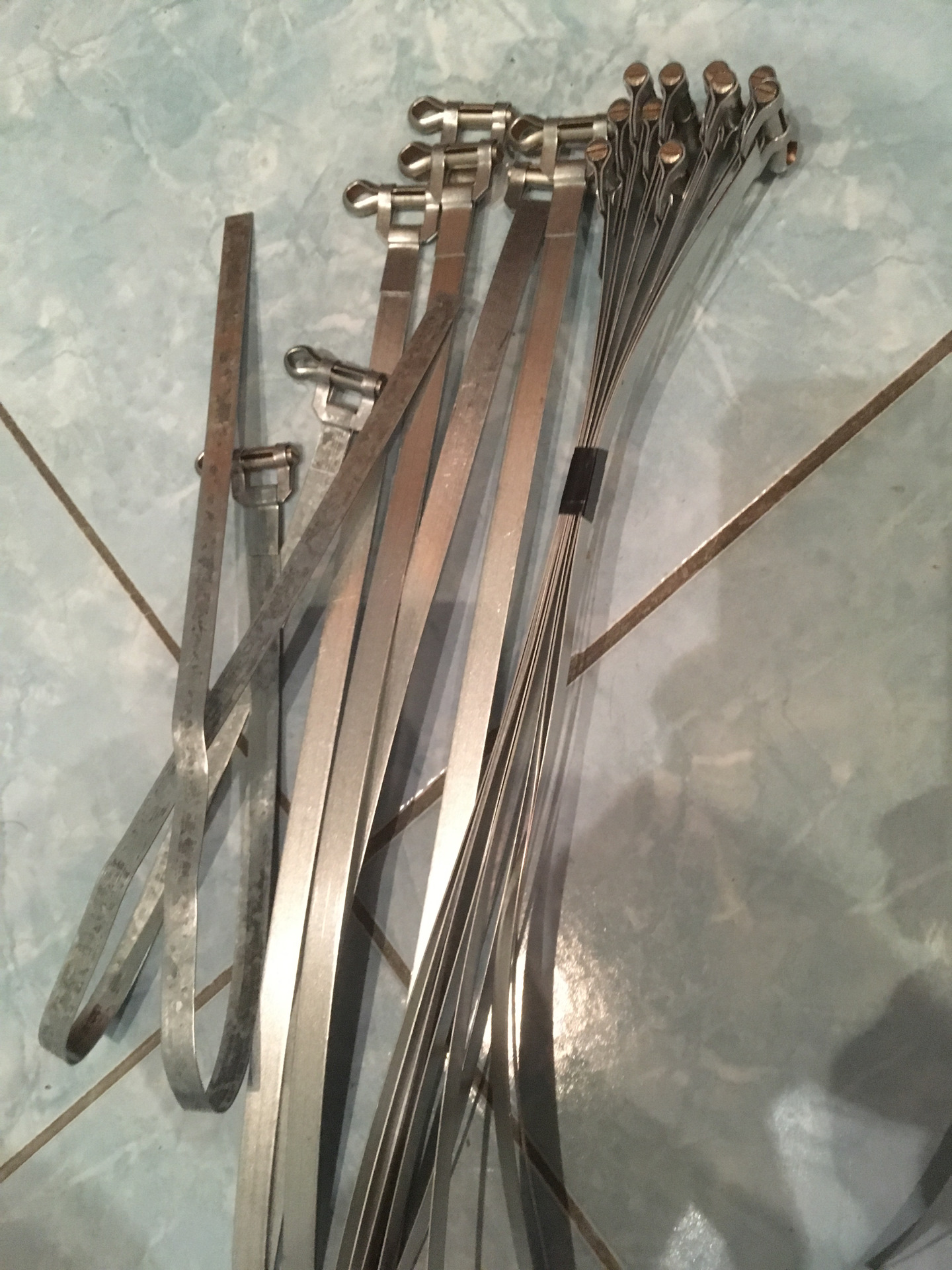 Ленточные хомуты — Lada 2101, 1,2 л, 1970 года | другое | DRIVE2