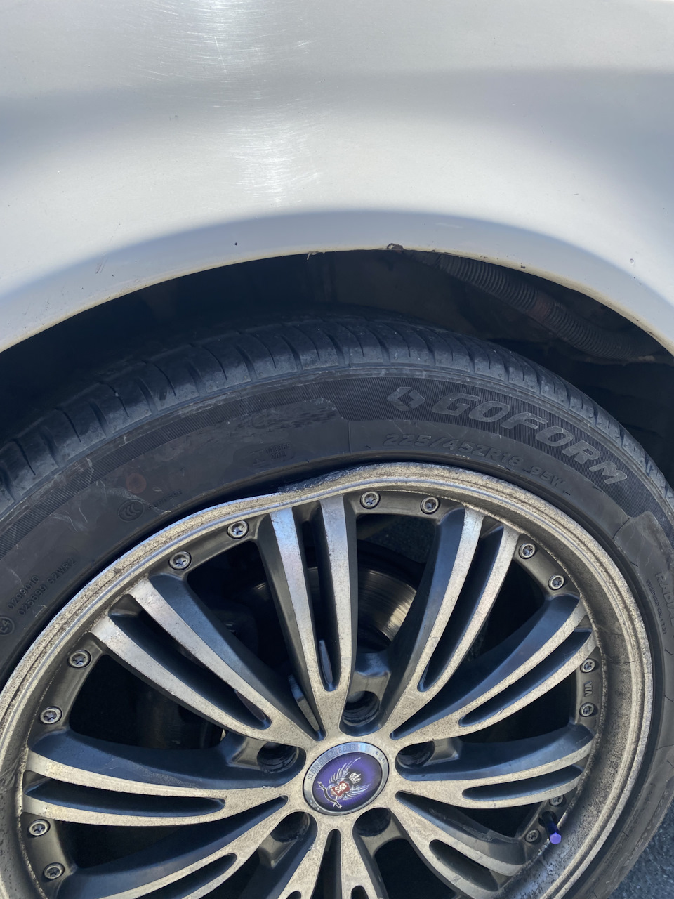 Поймал ямку — Toyota Mark II (100)
