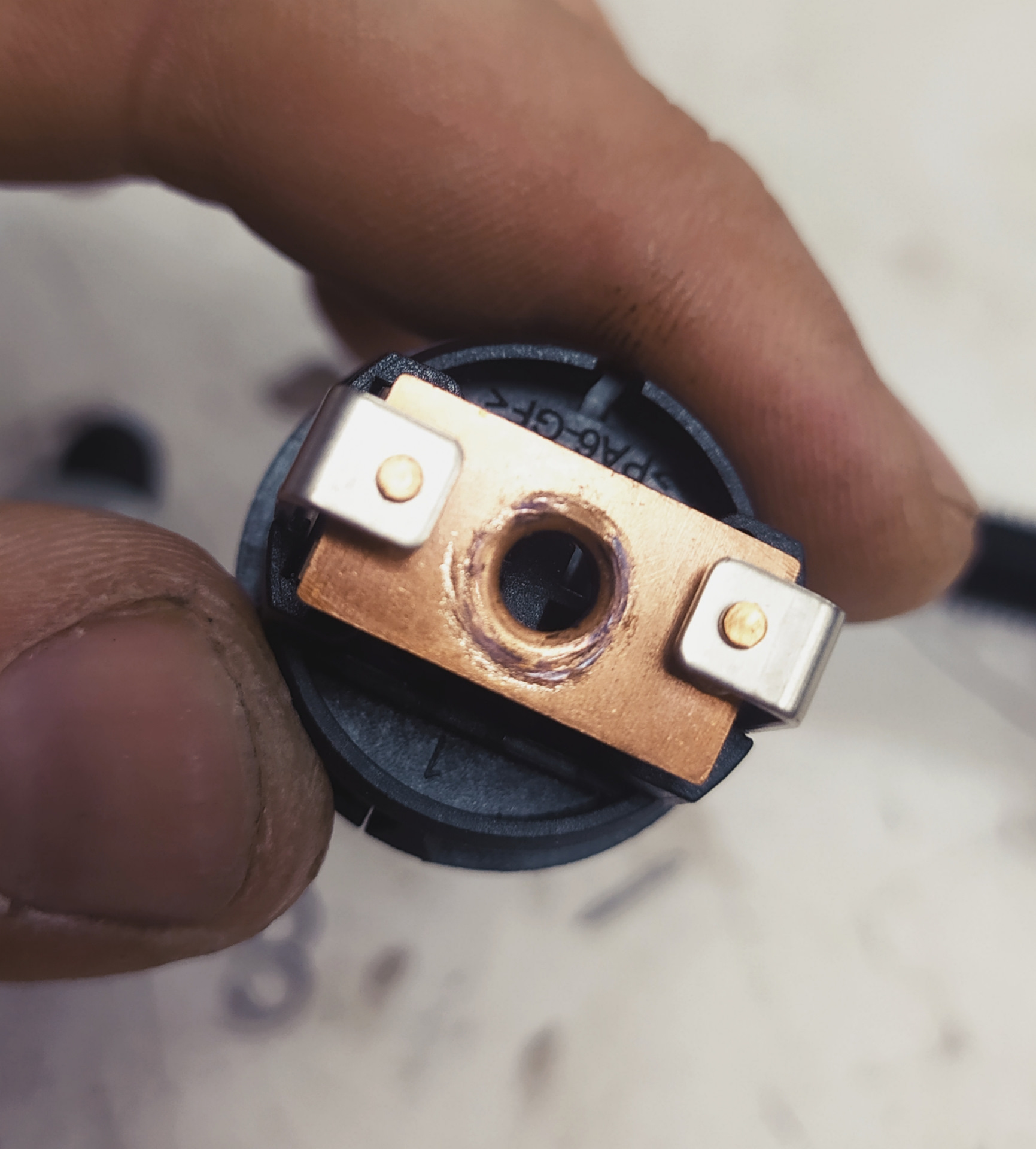 Стопы горят в пол накала 🚨 замена "лягушки" 🐸 — Lada Приора седан, 1,6 ...