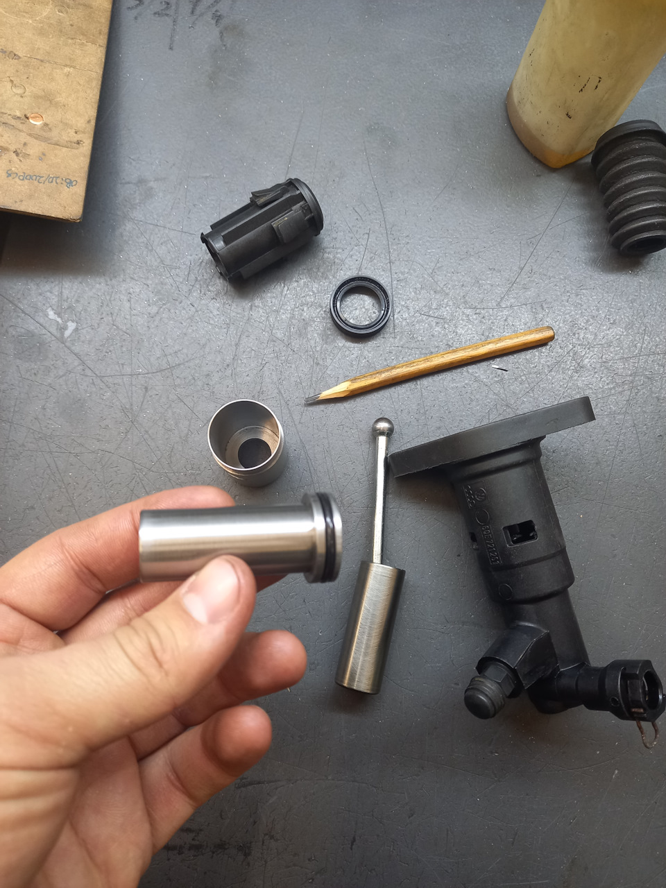 Педаль тормоза не нажимается. Туго нажимается педаль газа. Туго нажимается педаль газа. Педаль тормоза не нажимается. Педаль газа ваз 2115.