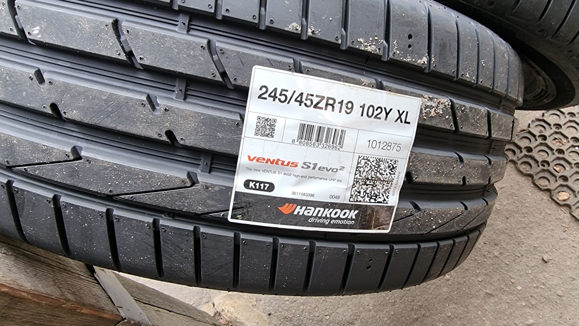 Triangle 245 45 r19. Hankook 1018752. Деталь Hankook арт. 1024011.