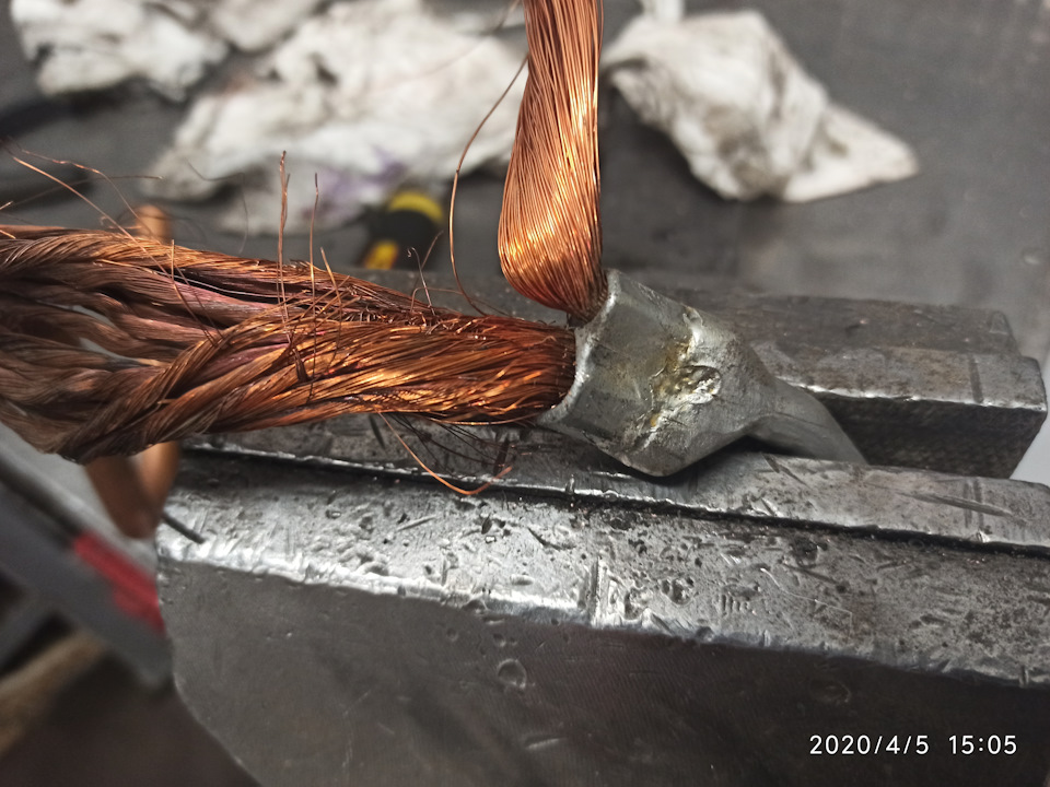 Место подсоединения стартера и отвод на генератор — Audi Q7 (1G)