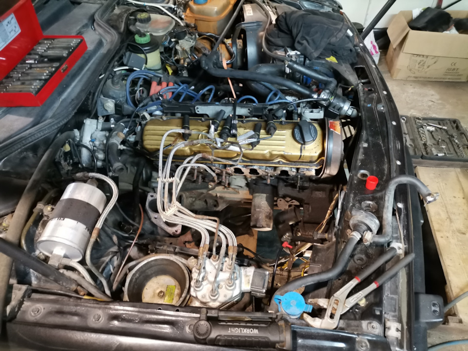 Воняет выхлопом в салоне — Audi 100 (C3), 2,3 л., 1990 года | поломка ...