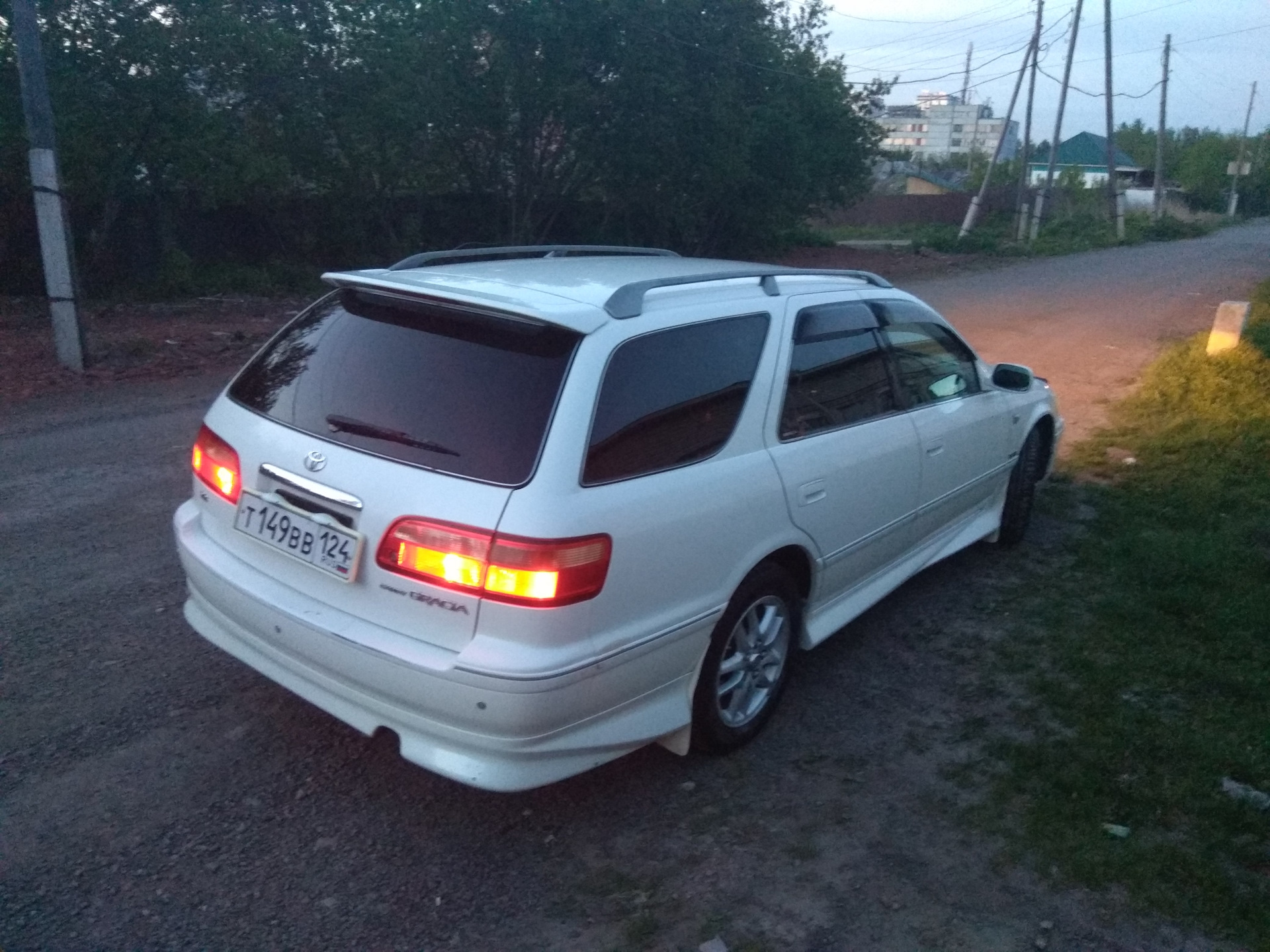 Toyota Camry Gracia Wagon