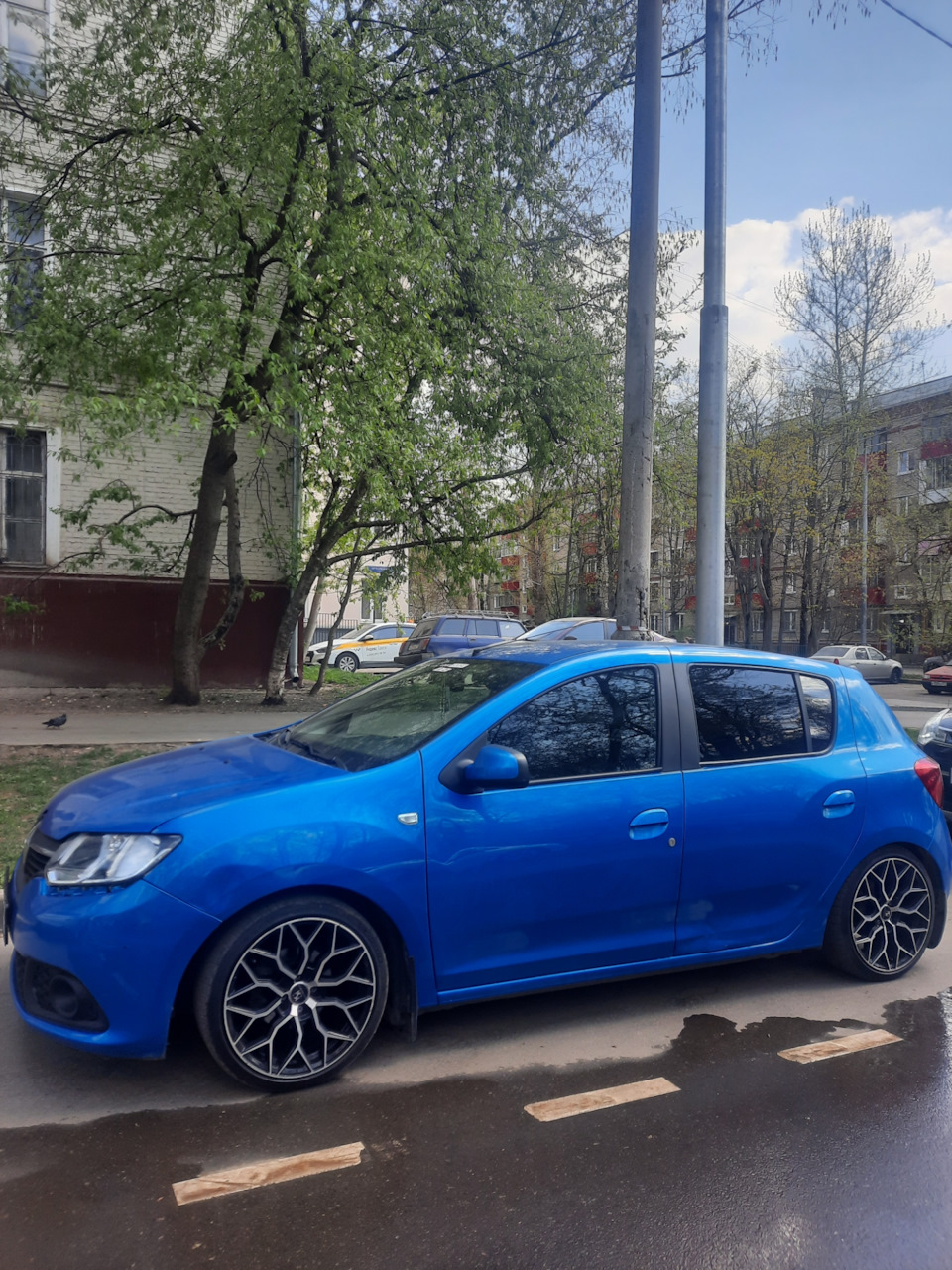 R17 Диски в Сандерик и занижение ! — Renault Sandero 2G, 1,2 л, 2015 года |  колёсные диски | DRIVE2