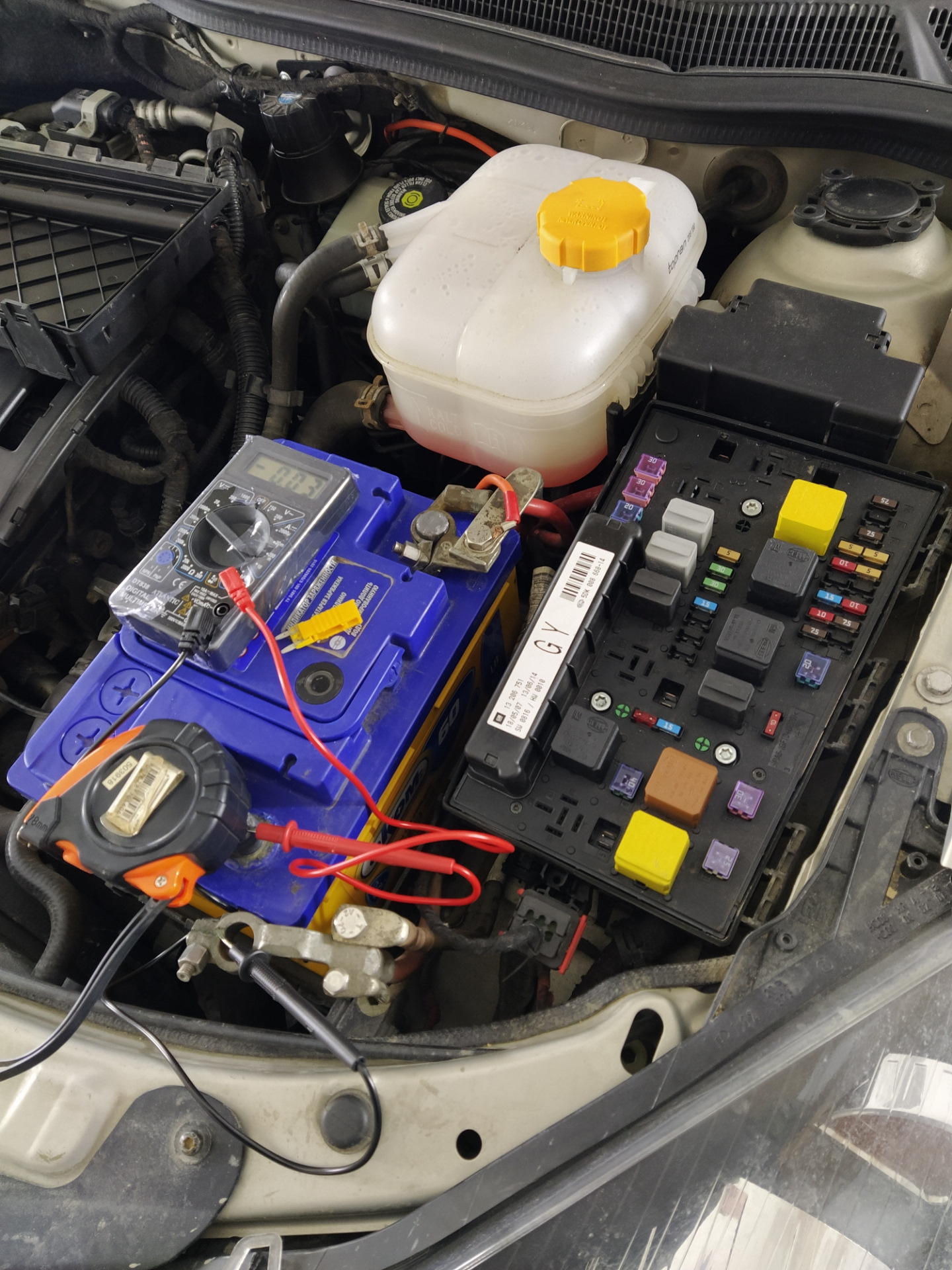 Утечка тока опель. Opel Astra j ток. Утечка тока 0.17 Opel Astra h. Шкода Рапид утечка тока.