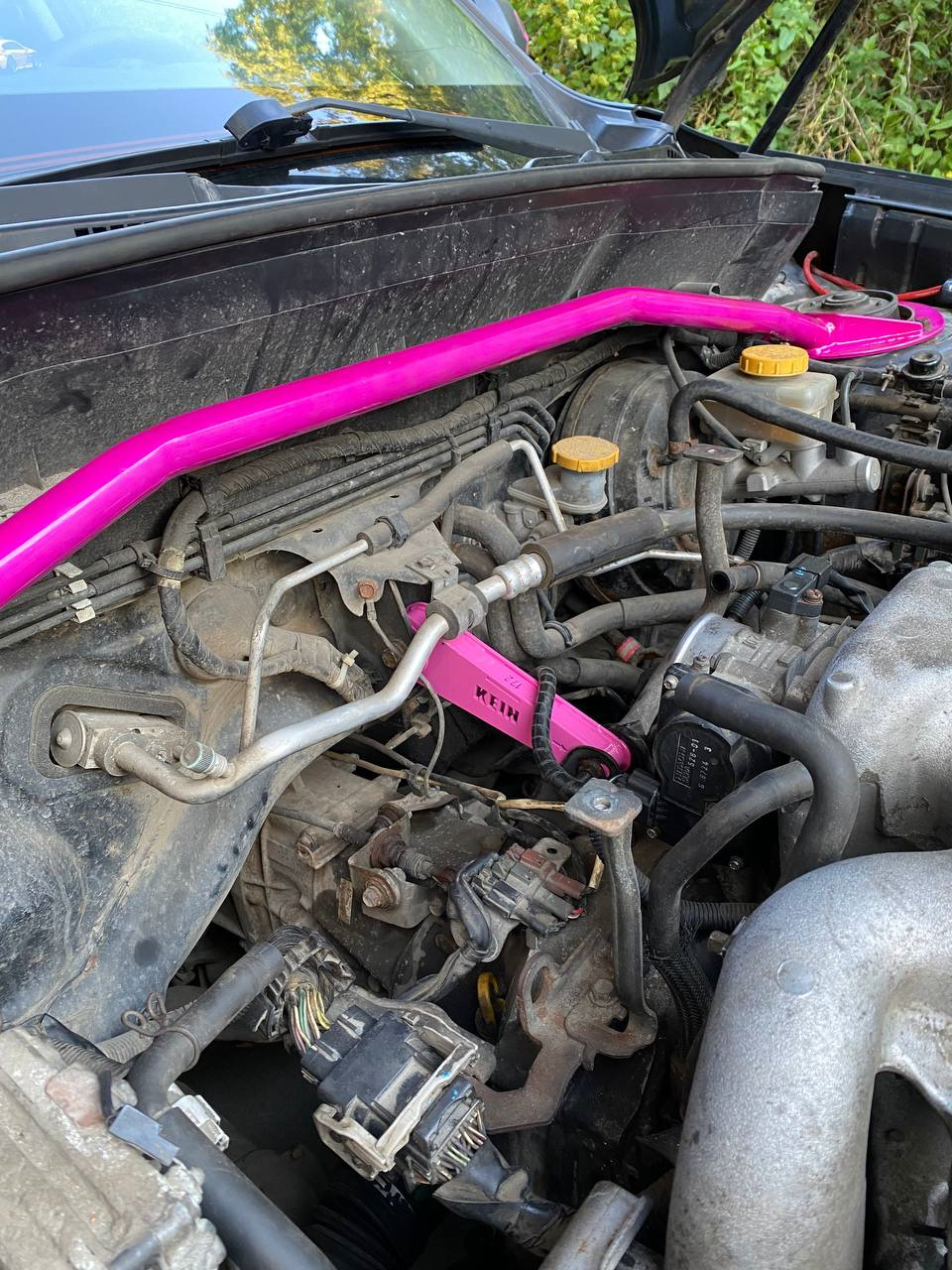 Стук под капотом при разгоне и торможении и установка распорки — Subaru ...