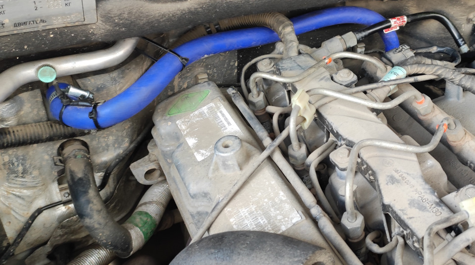 Течь патрубка масляного радиатора — SsangYong Kyron, 2 л, 2014 года ...