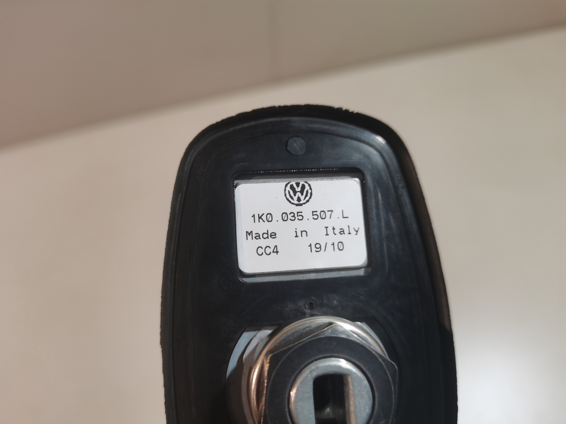 Плавник — Volkswagen Golf Mk4, 1,6 л, 2003 года | аксессуары | DRIVE2