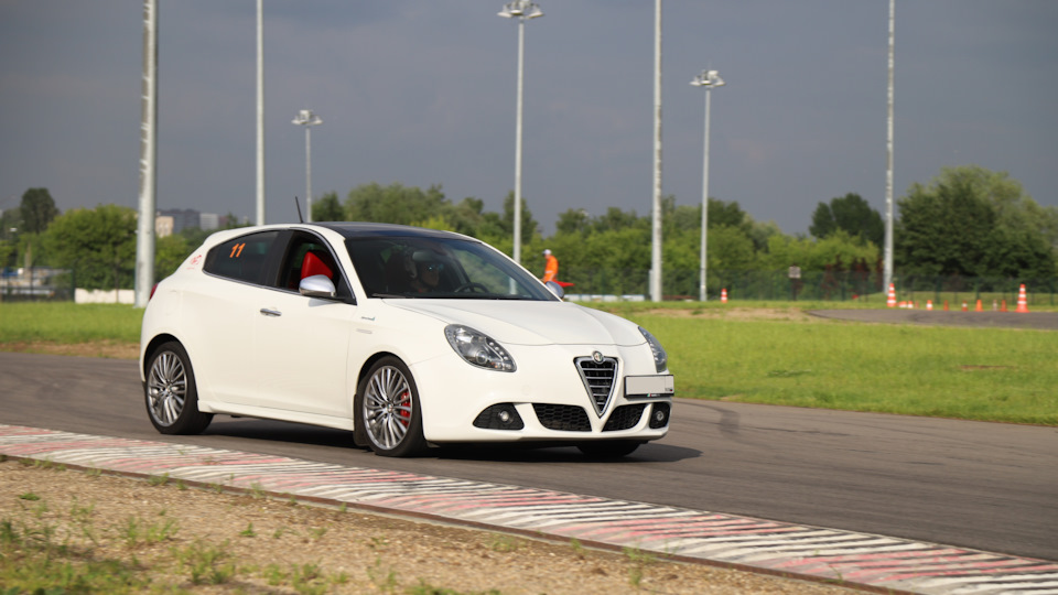 Alfa Romeo Giulietta Bianco Pastello🇮🇹