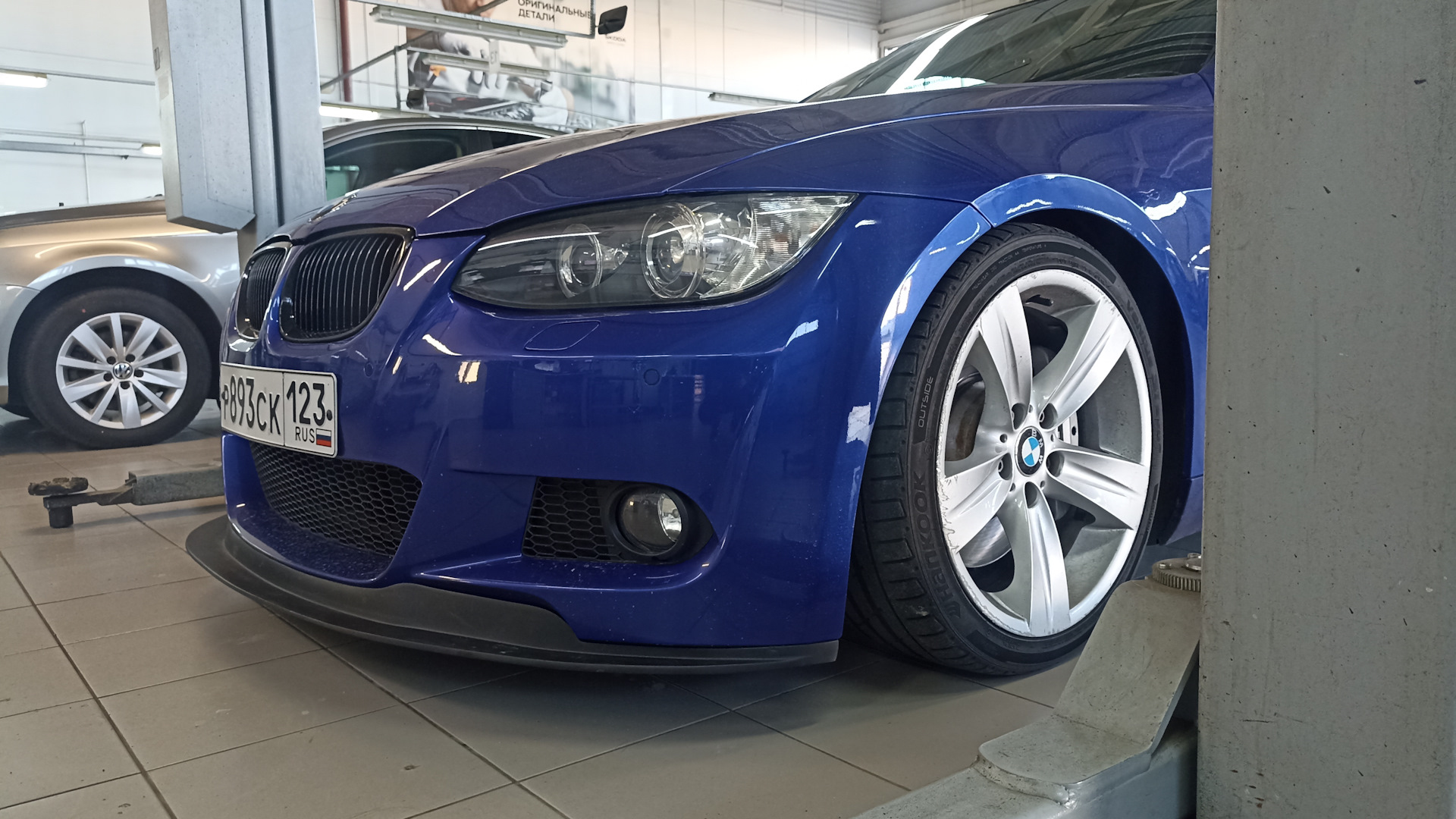 BMW 3 series Coupe (E92) 2.5 бензиновый 2008 | 2.5 MONTEGOBLAU METALLIC на  DRIVE2