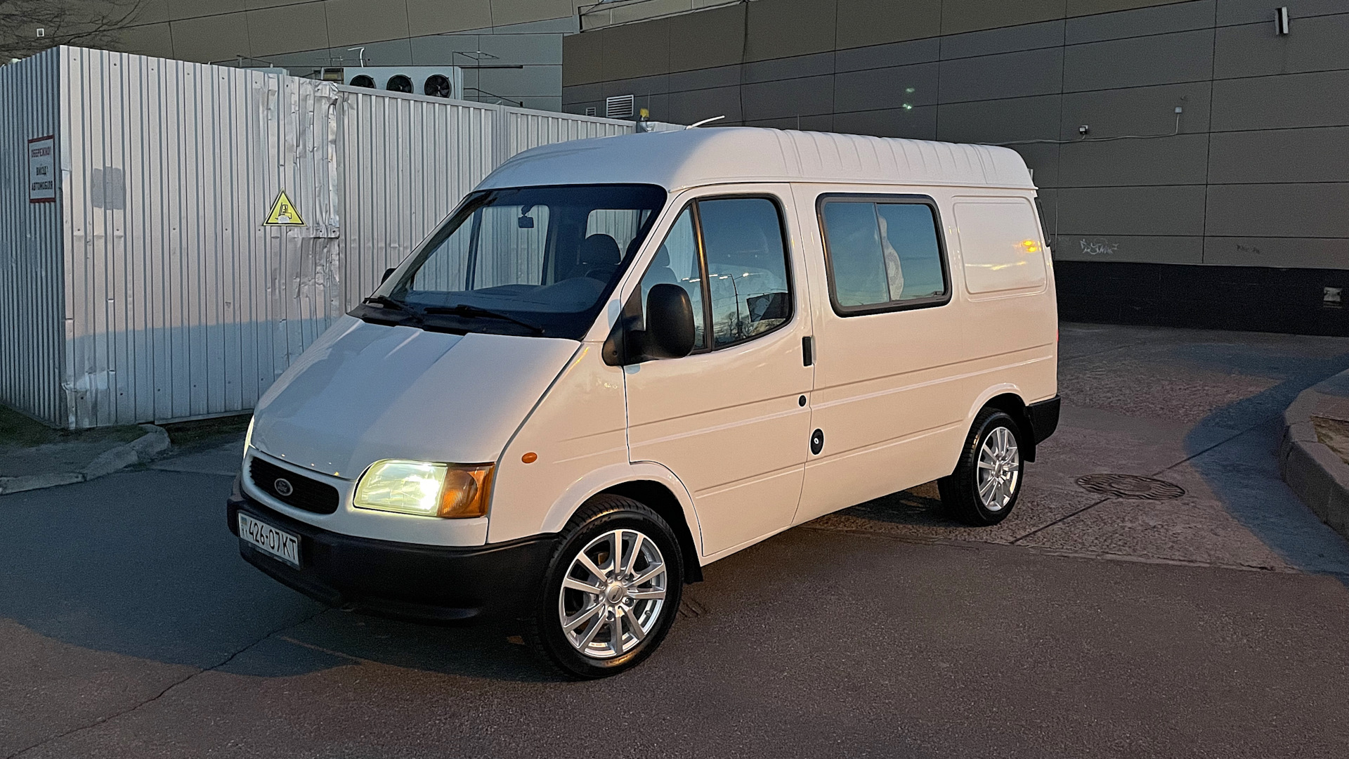 Ford Transit (5G) 2.0 бензиновый 1997 | DOHC на DRIVE2