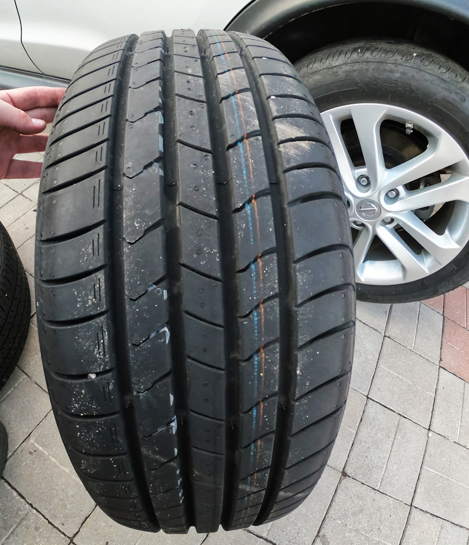 Летние шины Kumho Ecsta HS 51 Solus размер 205/60 R16 — Volkswagen Jetta  VI, 1,4 л, 2017 года | шины | DRIVE2