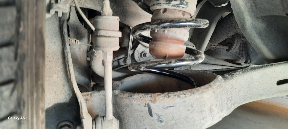 17.06.2023 замена задних пружин на Standard Springs — Ford Mondeo IV, 2 ...