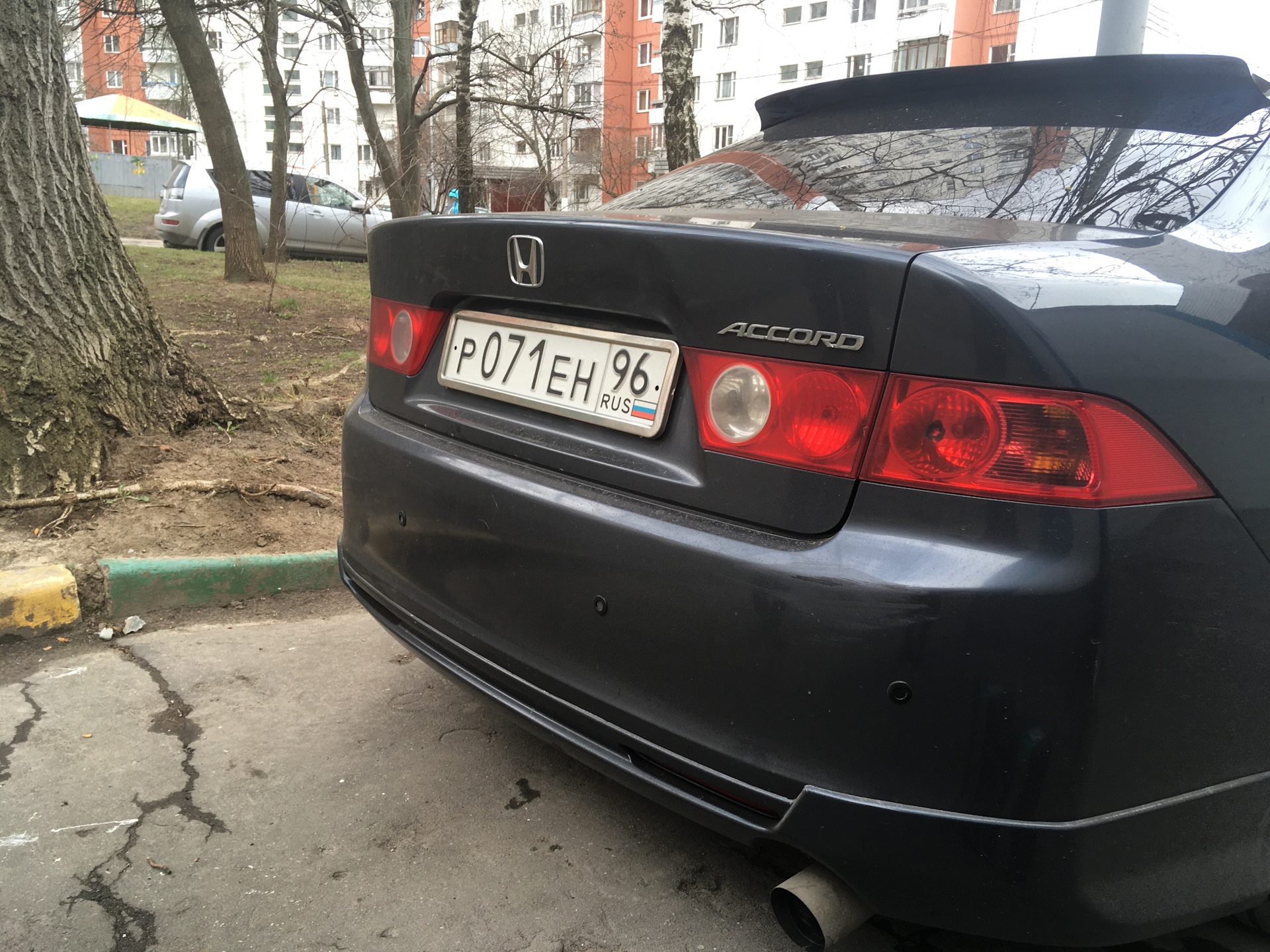 Как снять задние фонари аккорд 7 Симметрия и замена багажника - Honda Accord (7G), 2,4 л, 2004 года кузовной ремо