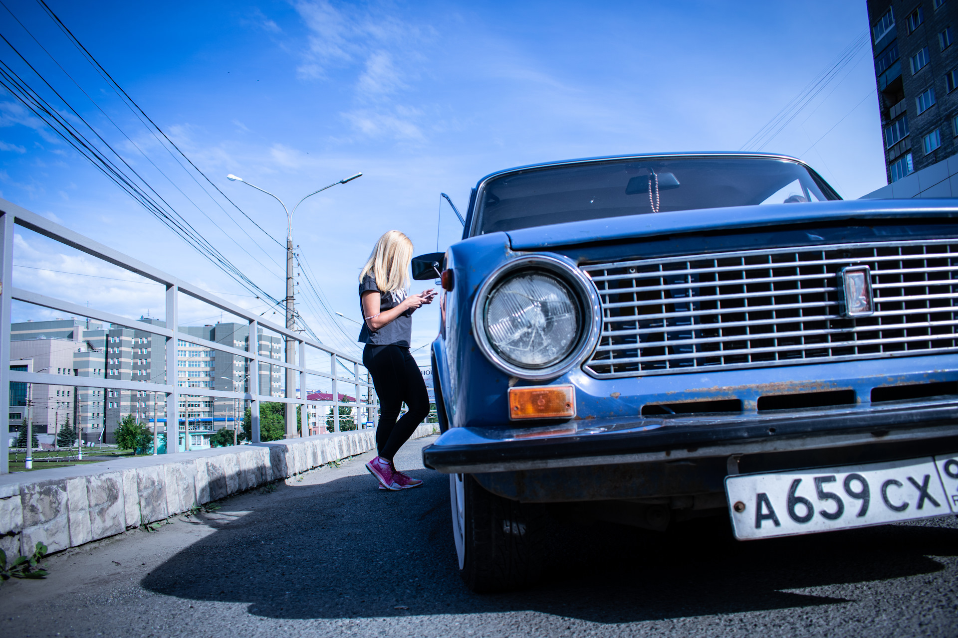 2106 и девушка. Газ 24 волга 1968. Газ 24 ссср. Автопром песня слушать. Москвич 412 реклама автоэкспорт.