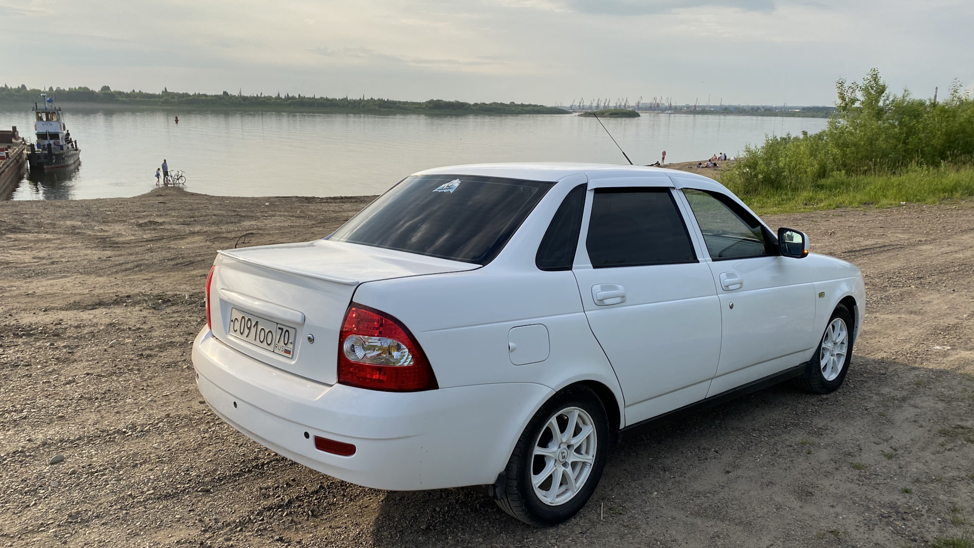 Lada Приора седан 1.6 бензиновый 2012 | Машина времени на DRIVE2