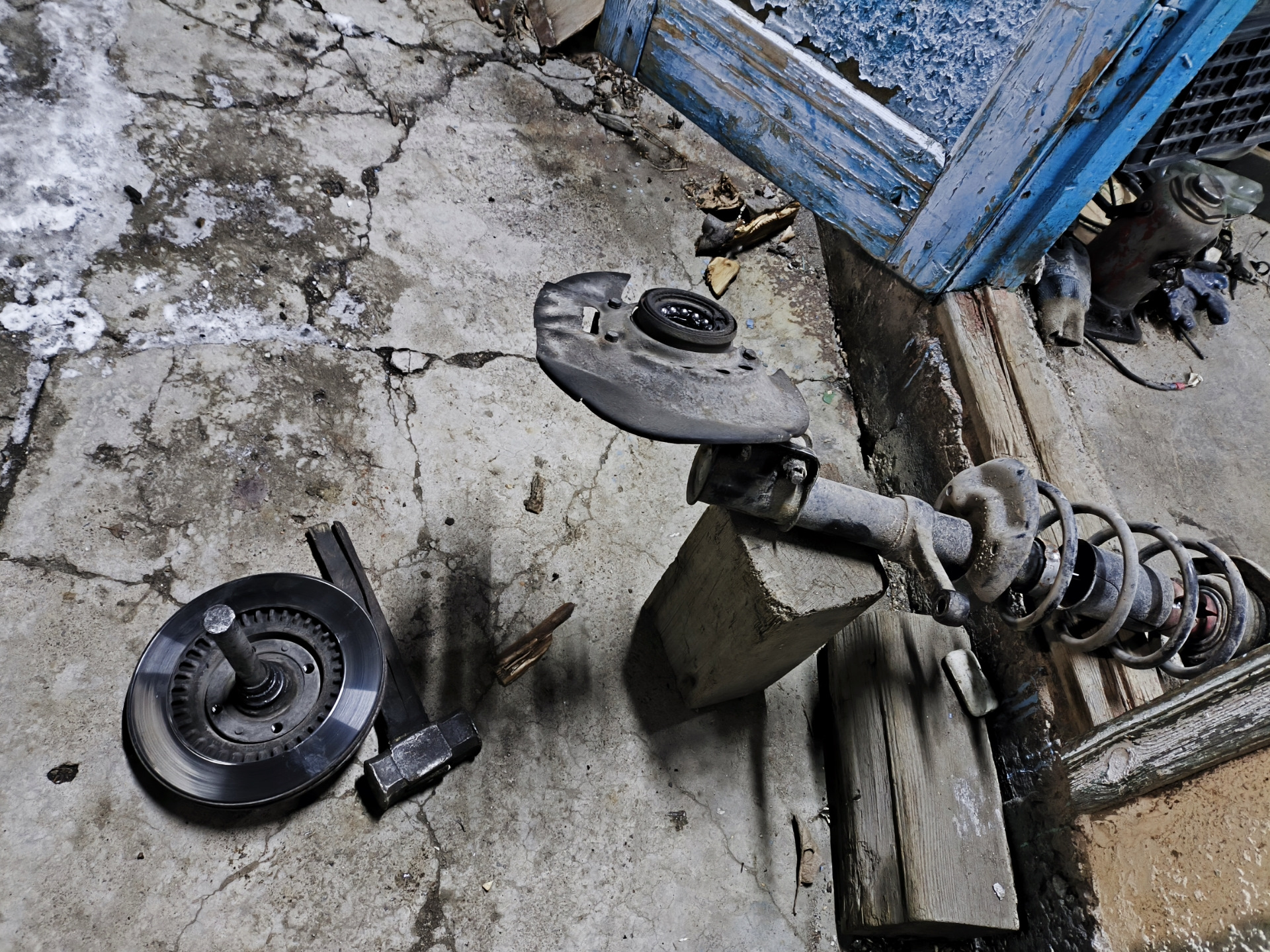 Заменил подшипник правый передний — Lada Калина Хэтчбек (1G), 1,6 л ...