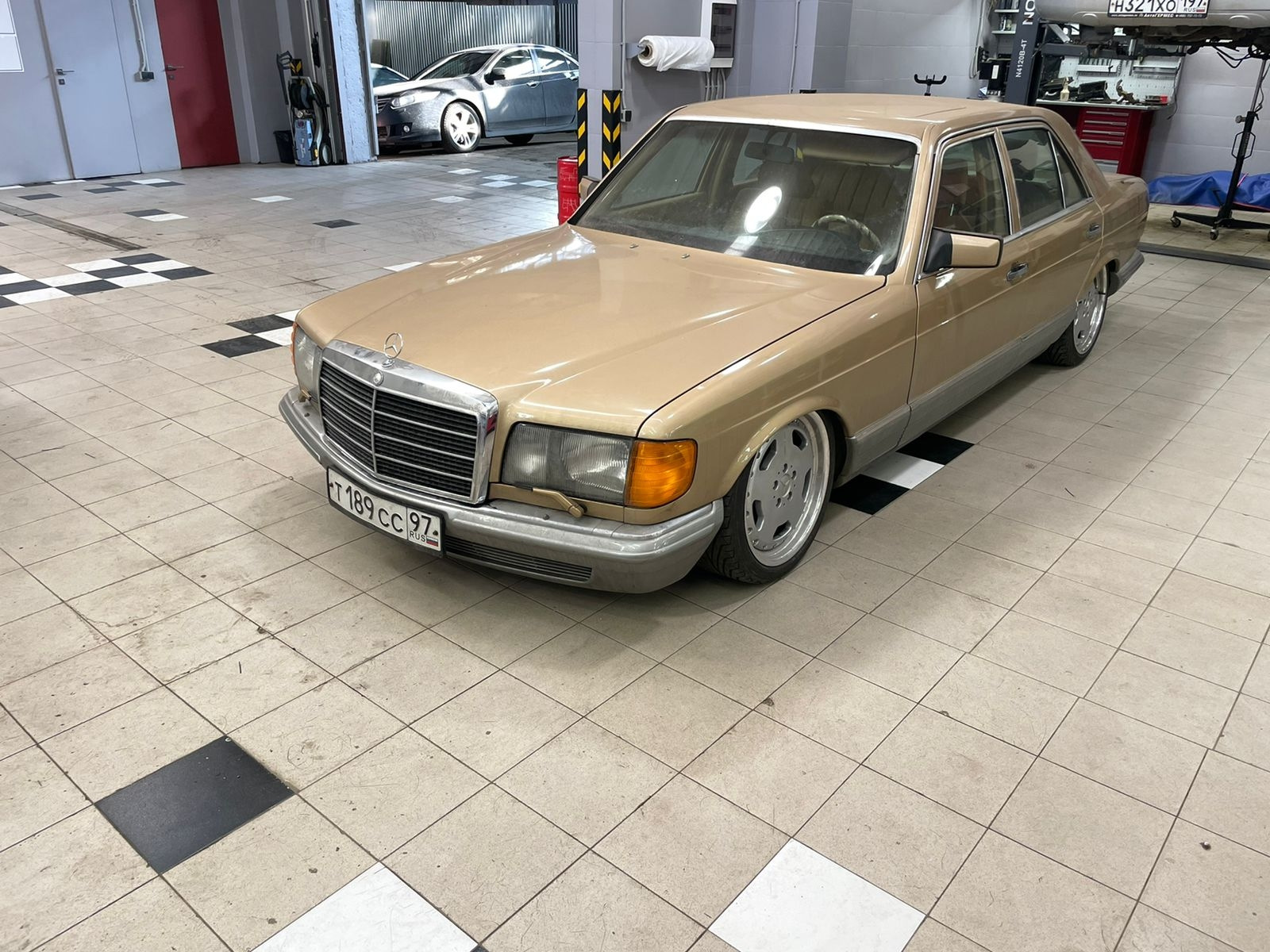 Мерседес w126 stance