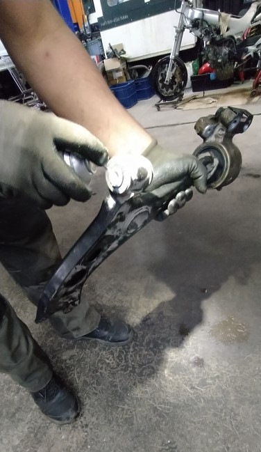 Замена заднего сайлентблока переднего рычага на Honda CR-V 5 — Honda CR ...