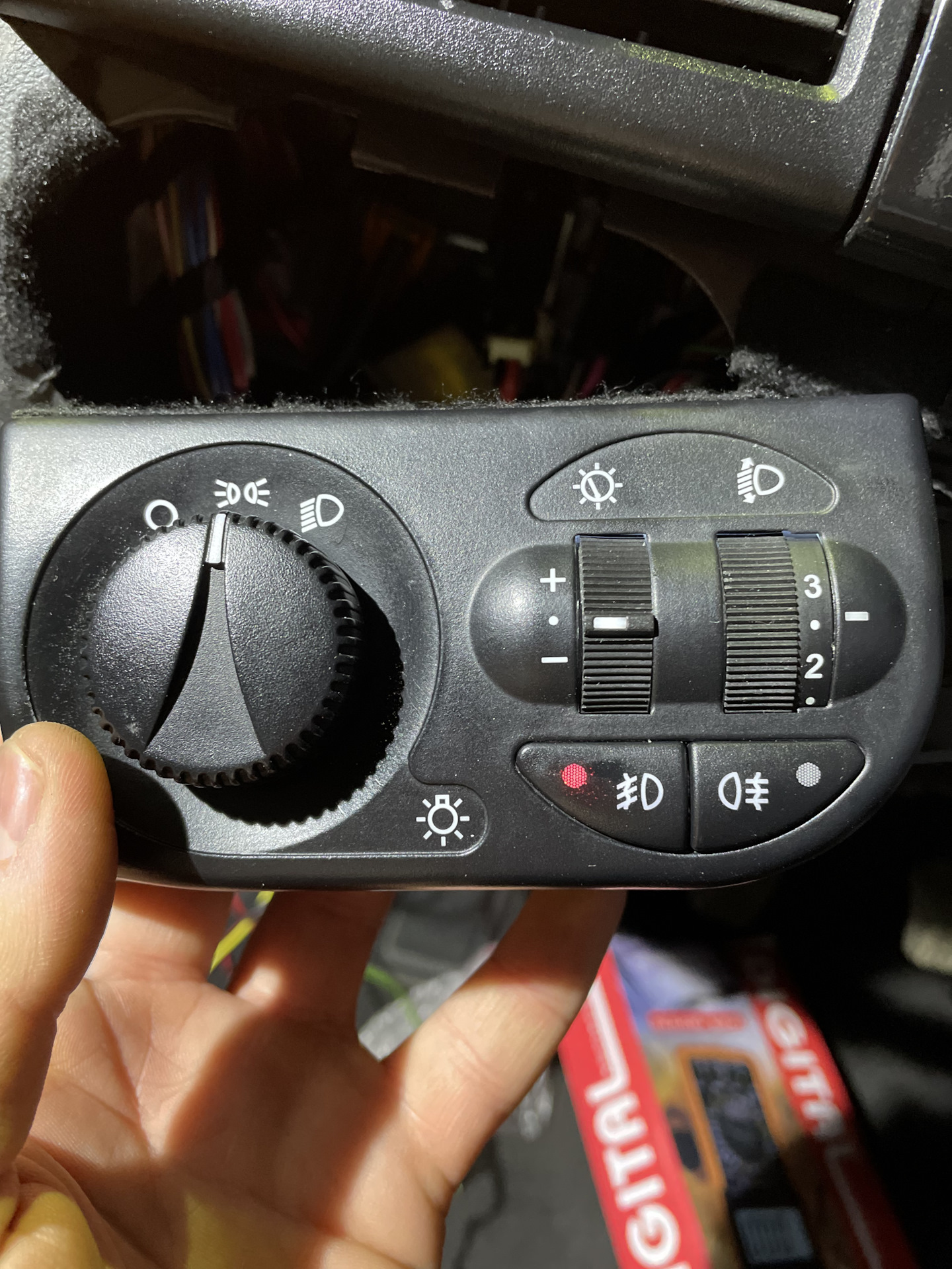 Модуль управления светом от нормы в люкс и подключение туманок через ...