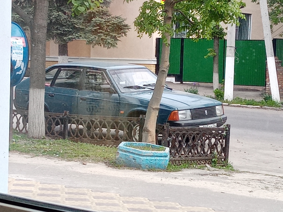 Мы снова в строю — Москвич 2141, 1994 года | просто так | DRIVE2
