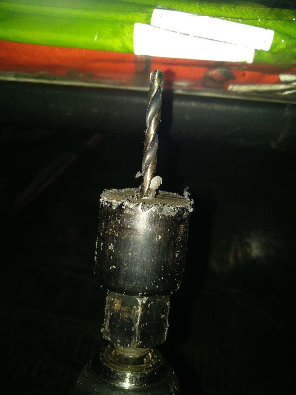 Перенос прикуривателя и свет в бардачке. — Lada 2115, 1,5 л, 2006 года ...