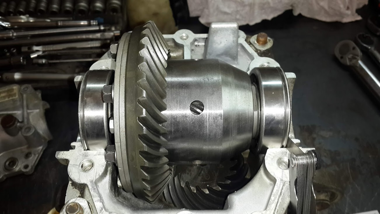 Mitsubishi дифференциал. Аутлендер задний дифференциал. Редуктор аутлендер 1. Аутлендер задний дифференциал. Вал дифференциала мицубиси аутлендер 2005.