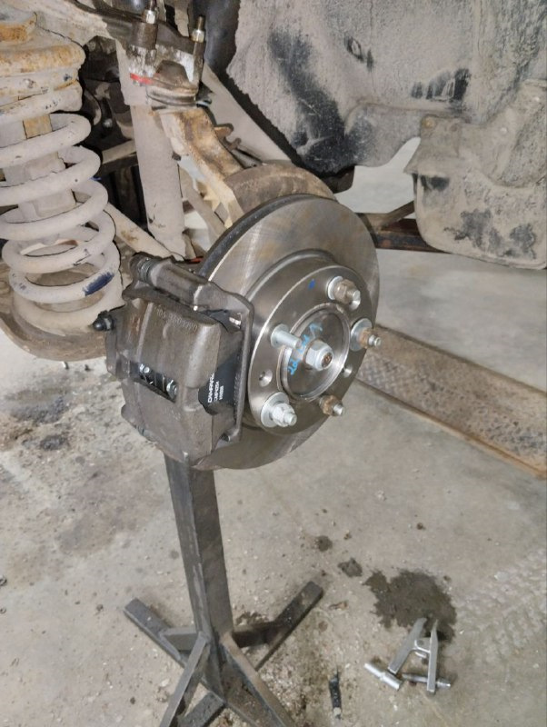 суппорт установлен — Chevrolet Niva (1G)