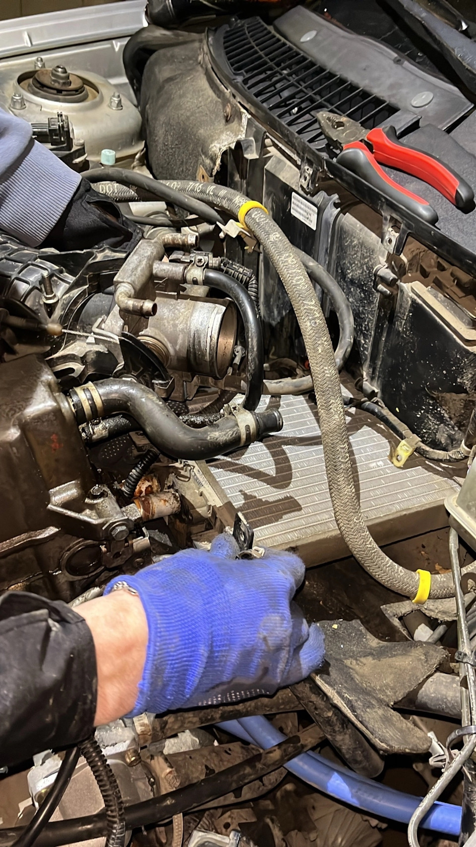 Замена радиатора печки ПРИОРА с кондиционером PANASONIC — DRIVE2