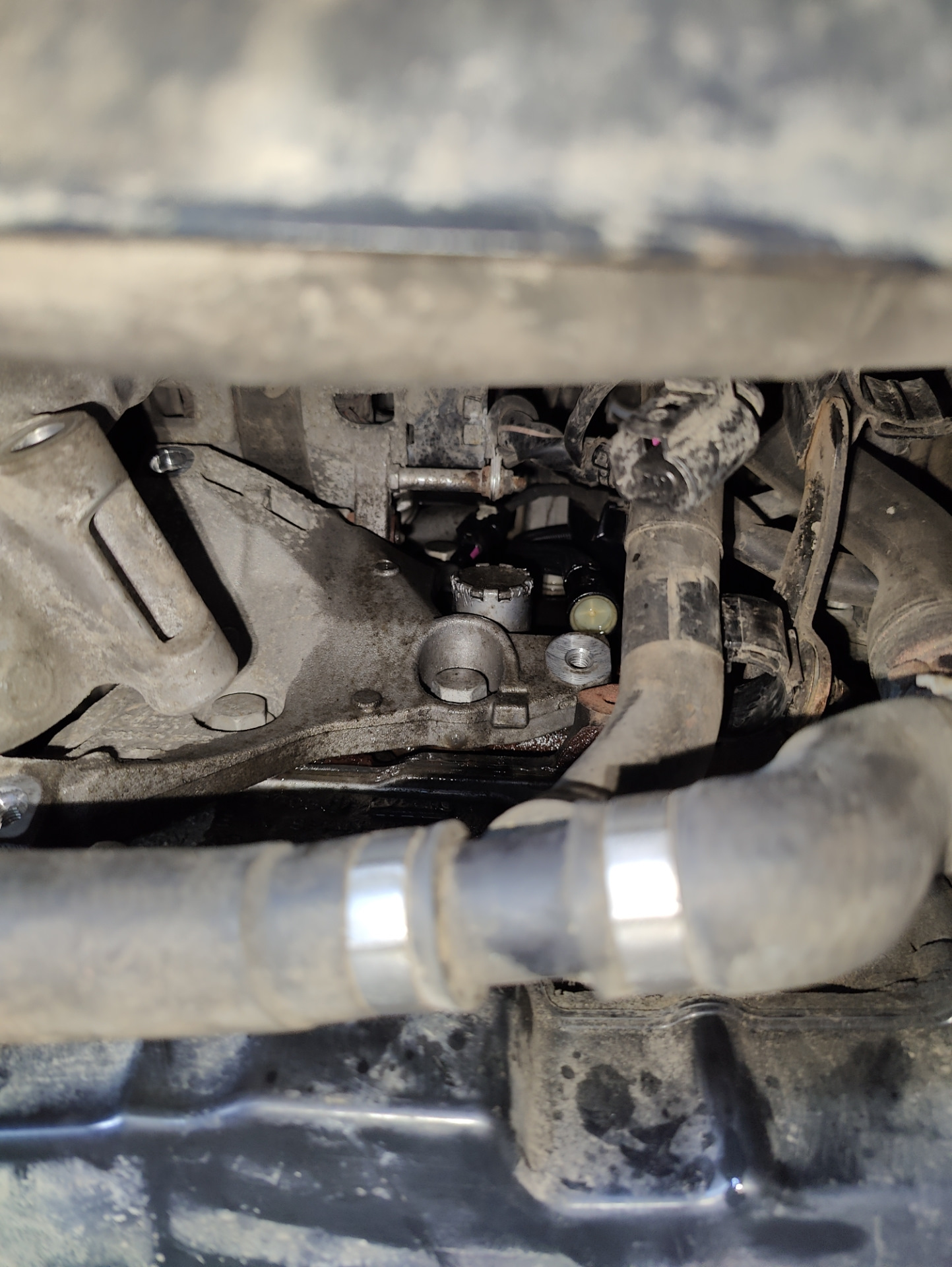Клапан регулирования давления масла №428 — Volkswagen Tiguan (2G), 2 л ...