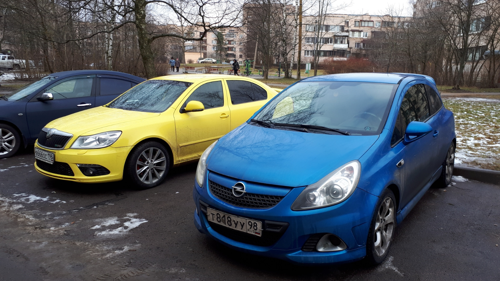 Exterior Taxi Opel Corsa