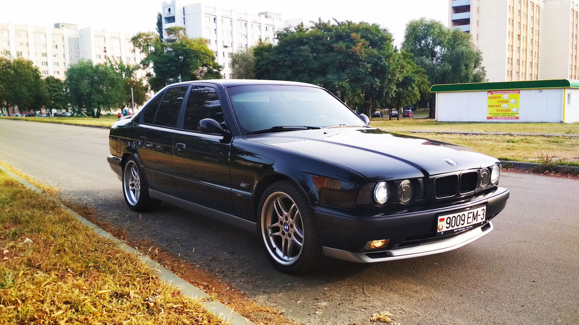 BMW M5 (E34) 3.8 бензиновый 1993 | Очень чёрное зло.. на DRIVE2