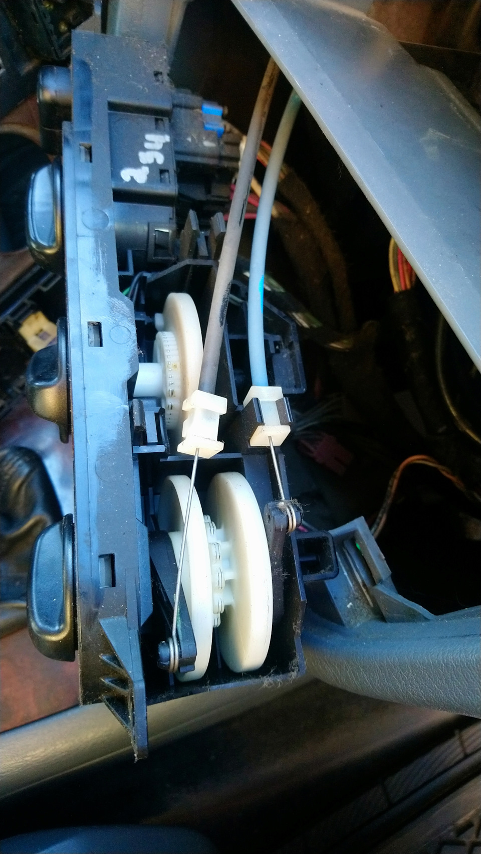 Механическая регулировка заслонок печки. — Mercedes-Benz M-Class (W163 ...