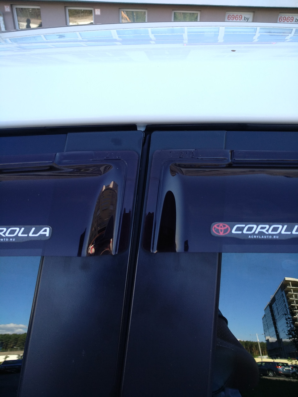 Провисла водительская дверь — Toyota Corolla (160), 1,6 л, 2014 года ...