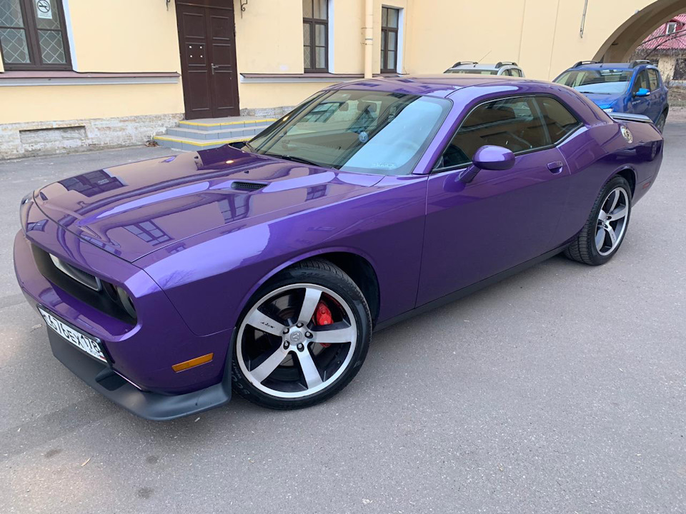 dodge challenger plum crazy