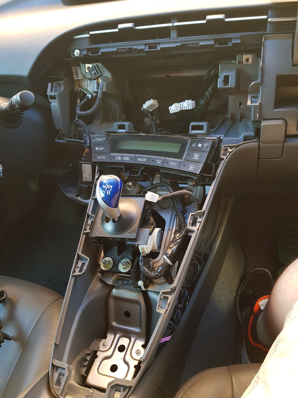 Разбираем. — Toyota Prius (30)