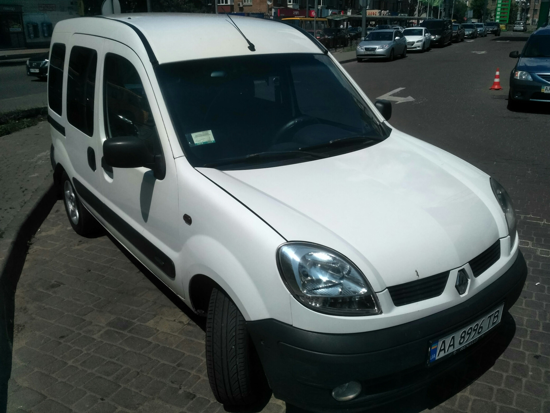 Renault kangoo 2004 год