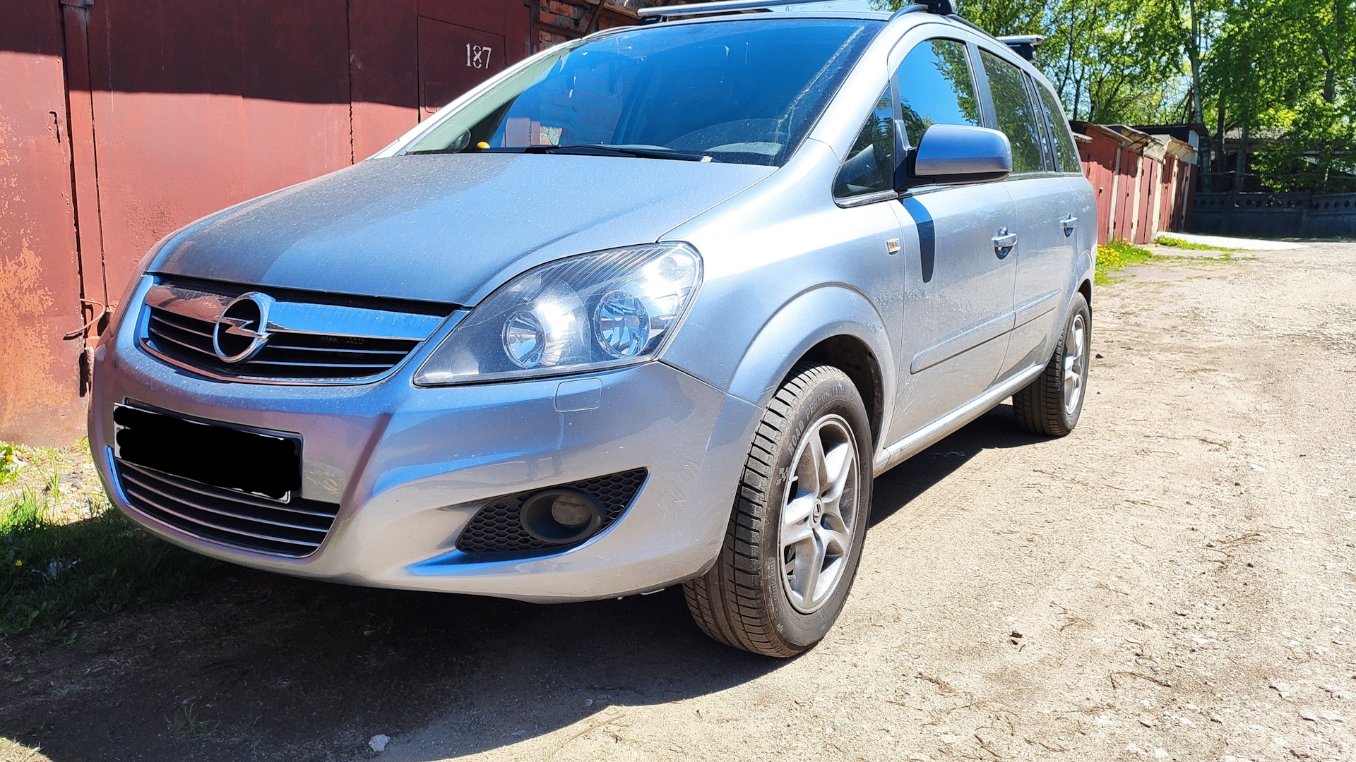 Opel Zafira B 1.8 бензиновый 2010 | на DRIVE2