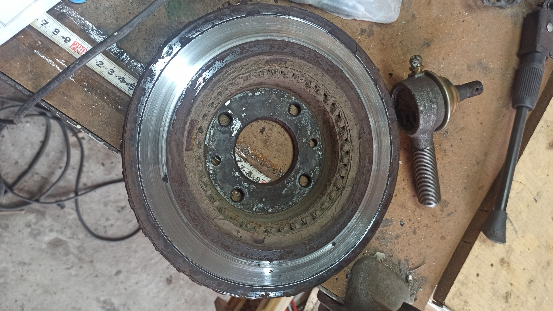 Шлифовка тормозных дисков — Renault Logan (1G), 1,6 л, 2009 года ...